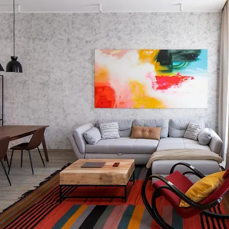 Designer In New Town By Days - 